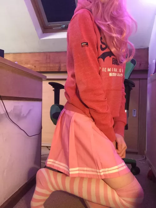 Do u like my socks? >~<