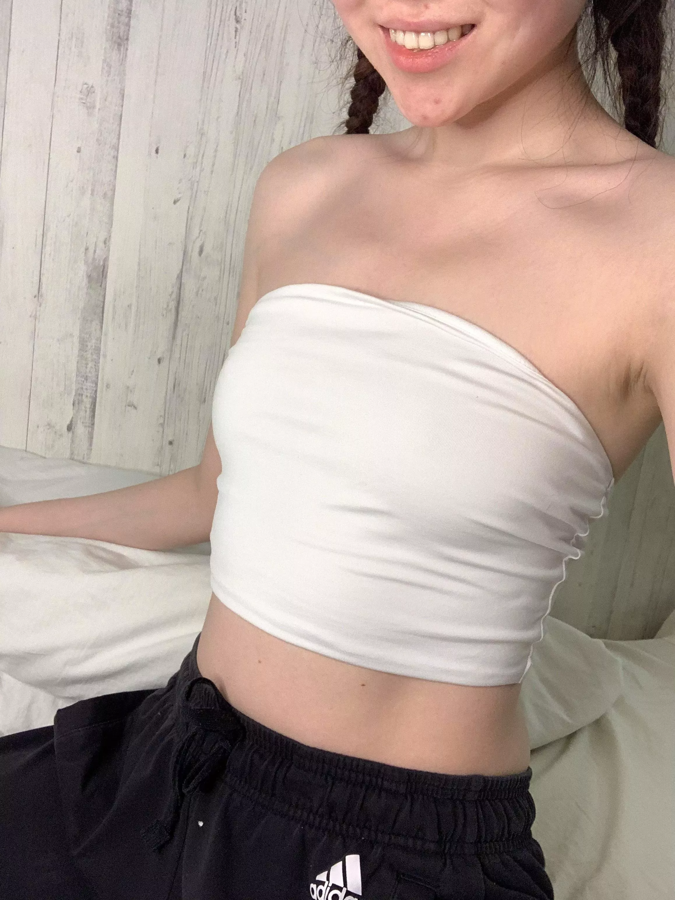 Do u like simple and comfy outfits like this ?