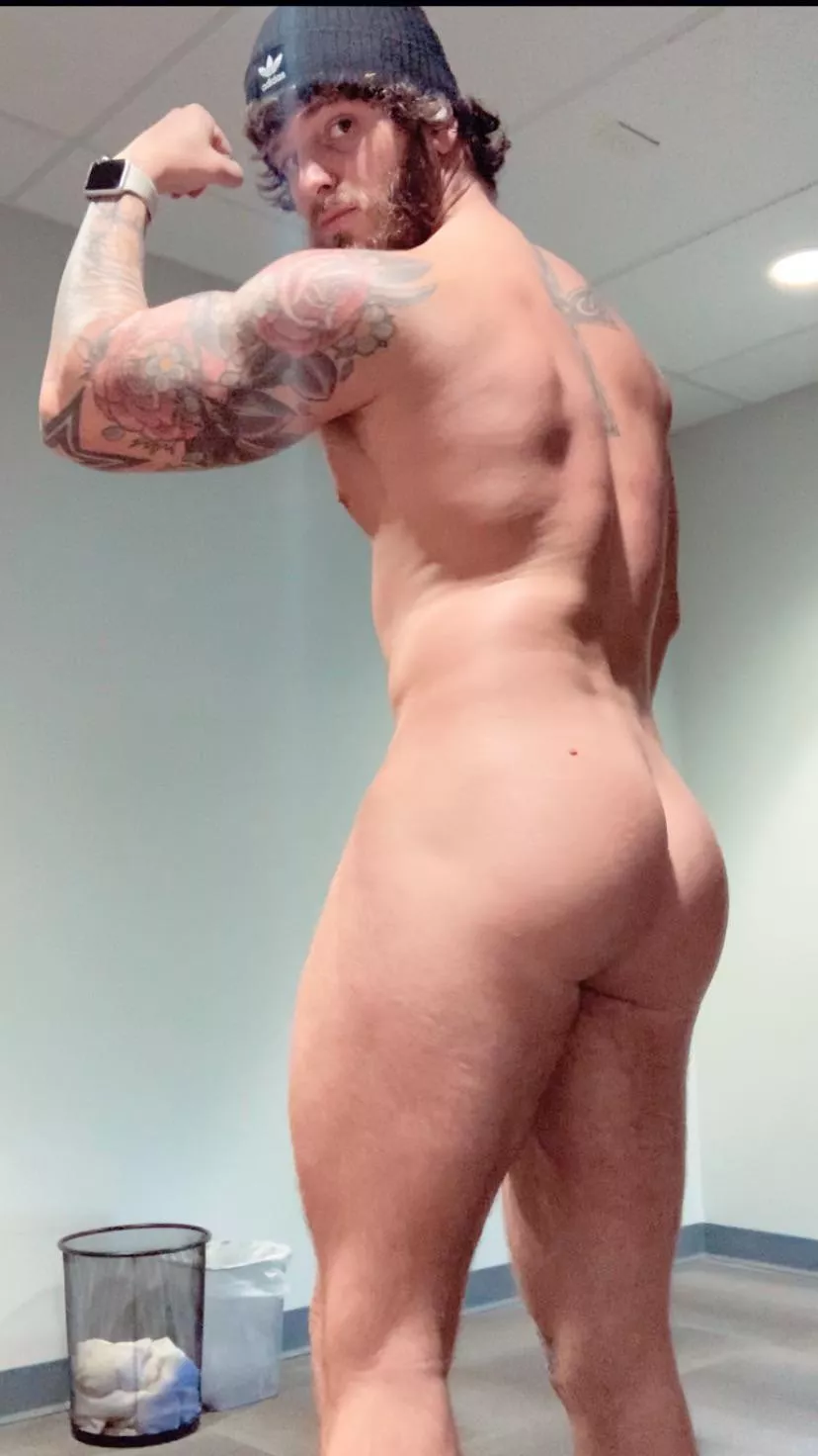 Do y’all like bum and some back day?