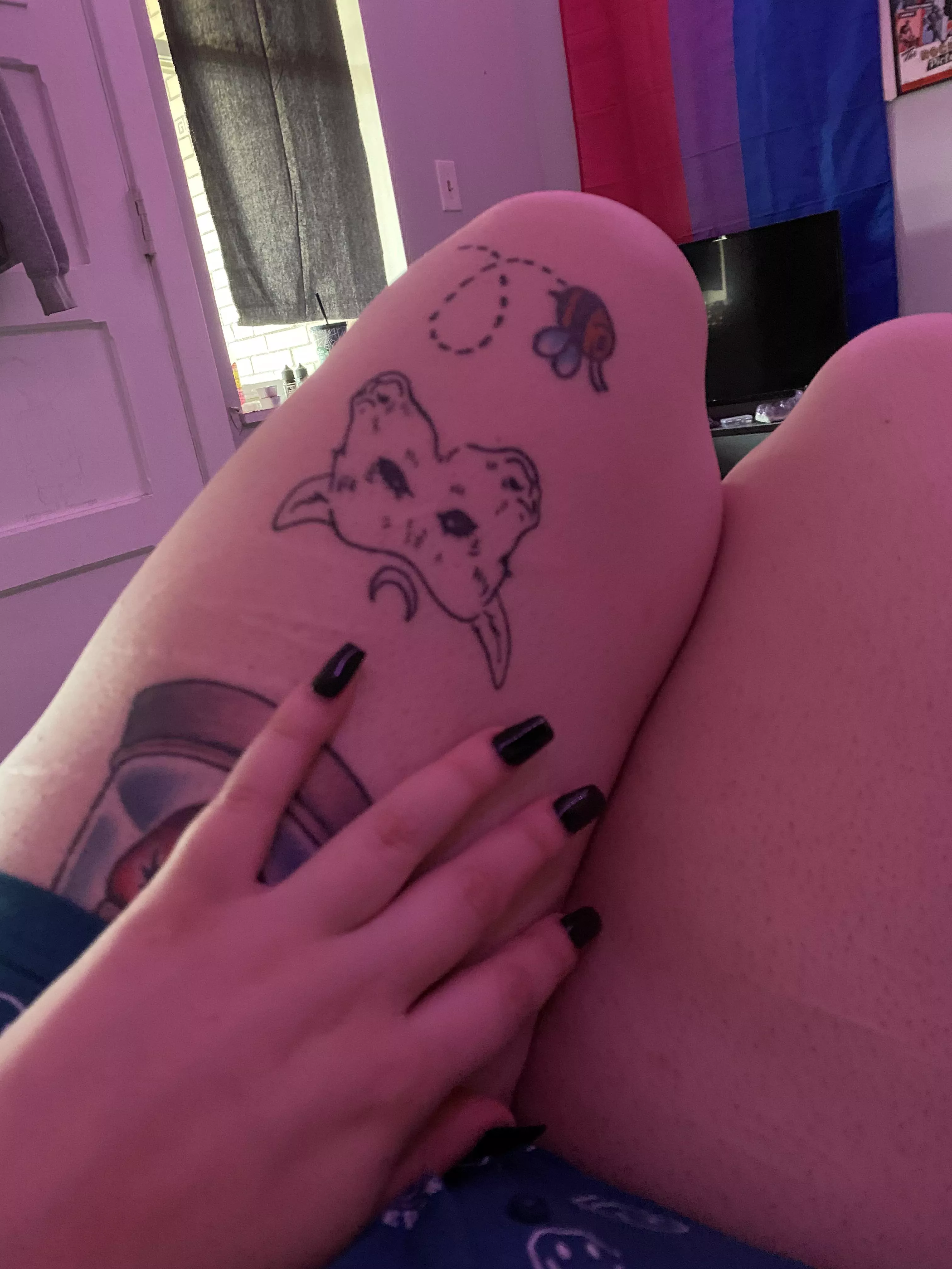 Do you guys like my tattoos? Come see more of them for 50% off, only if u hurry tho 🖤🖤 Do you guys like my tattoos? Come see more of them for 50% off, only if u hurry tho 🖤🖤