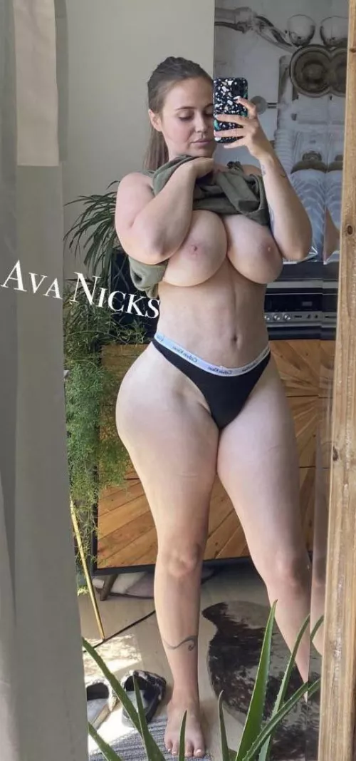 Do you guys still love seeing my 30 yo mom bod?