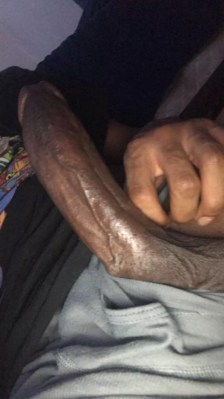 Do you have any vids of you sucking dick please send them my way😁