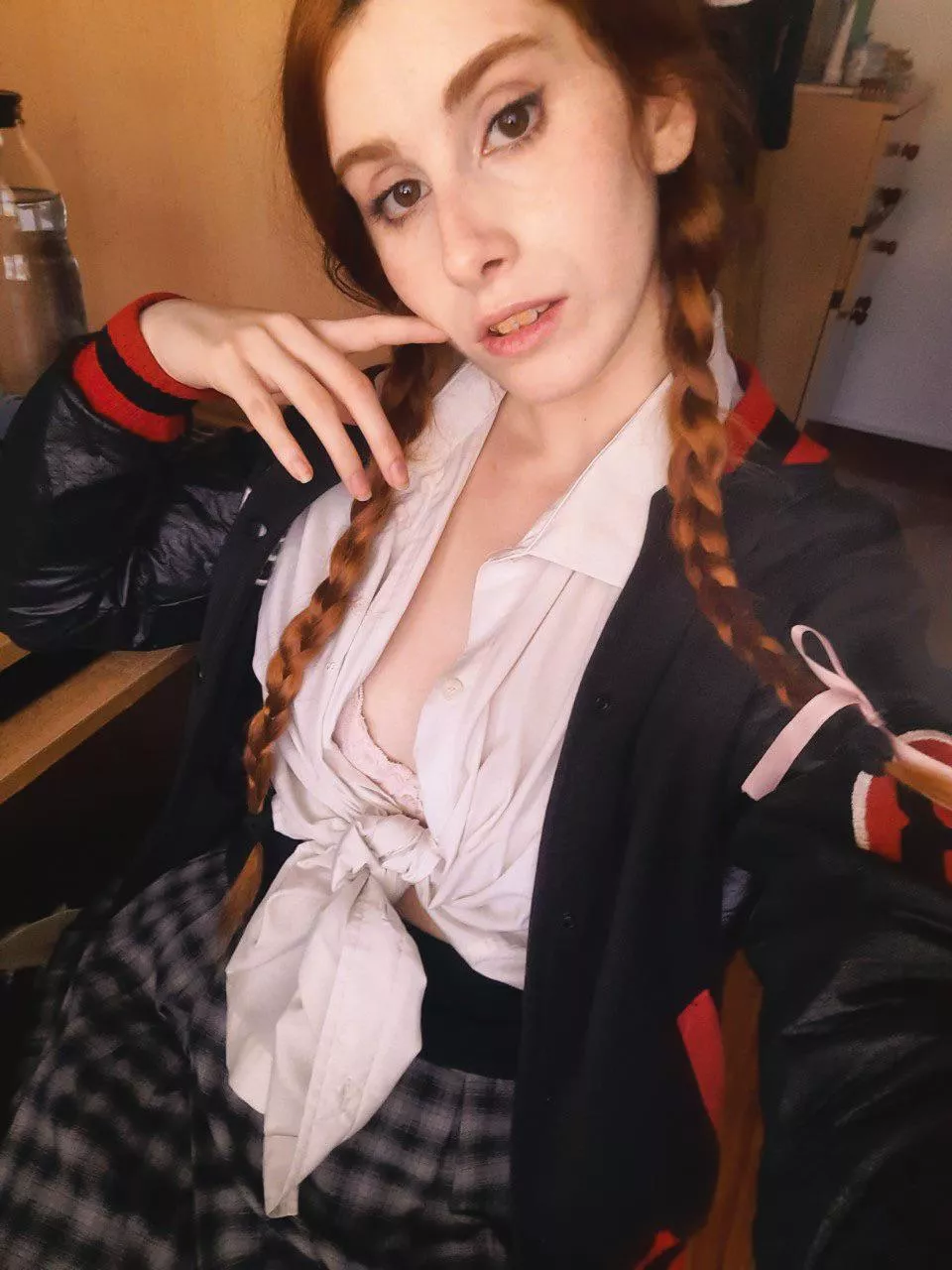 Do you have to be naked to get love on this site?🤔