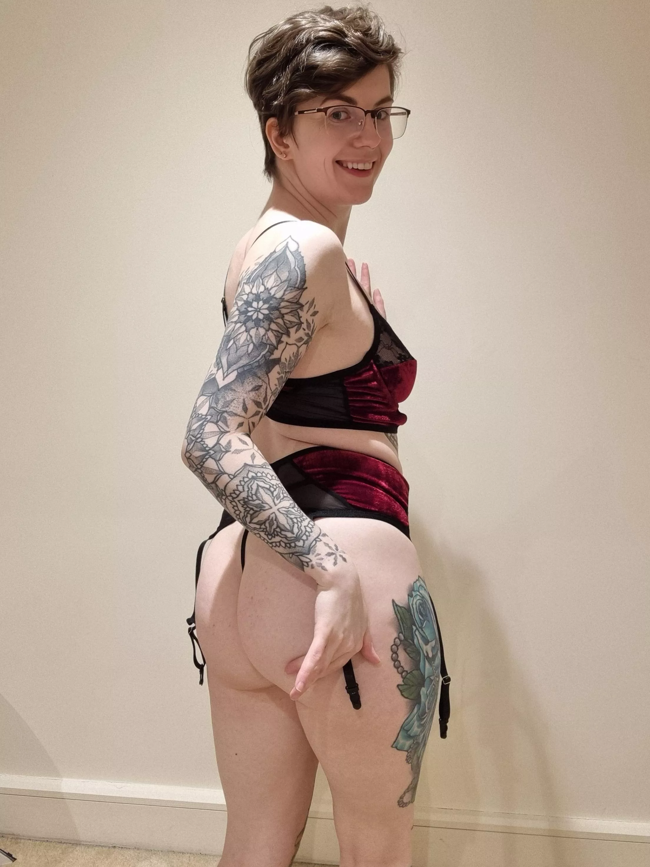 Do you like Big alt asses?