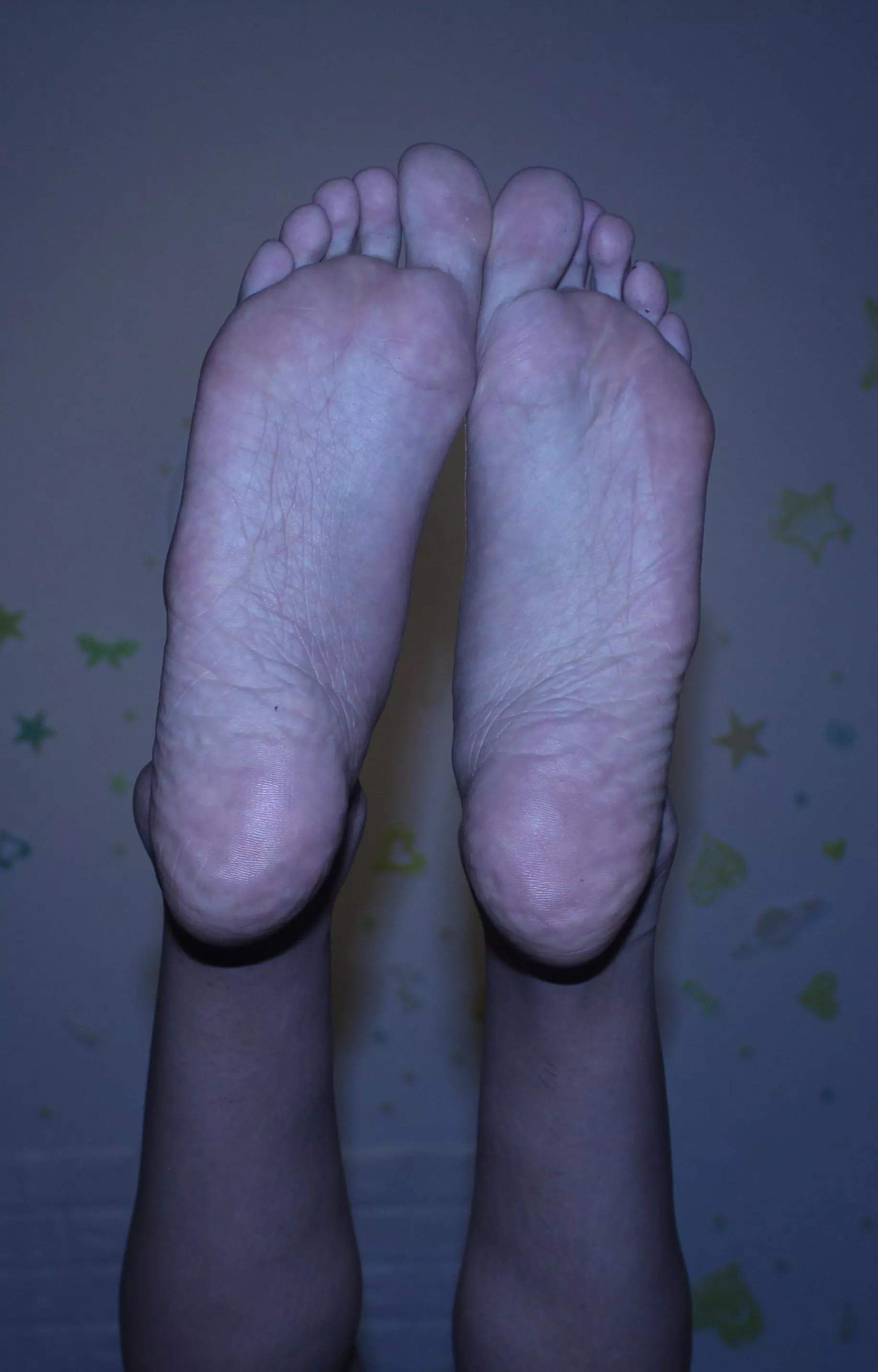 do you like big feet? 🤭