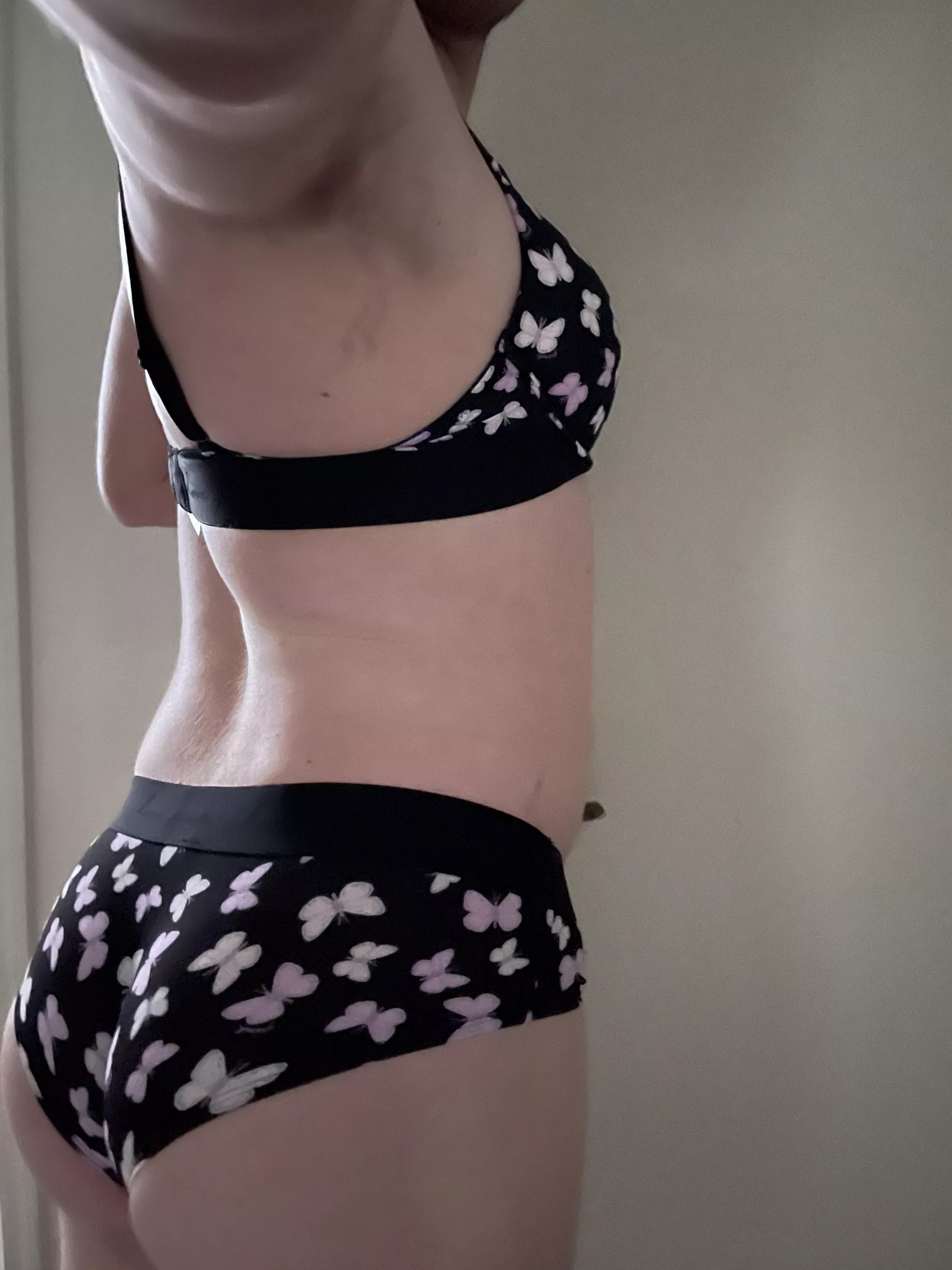 Do you like femboy butts