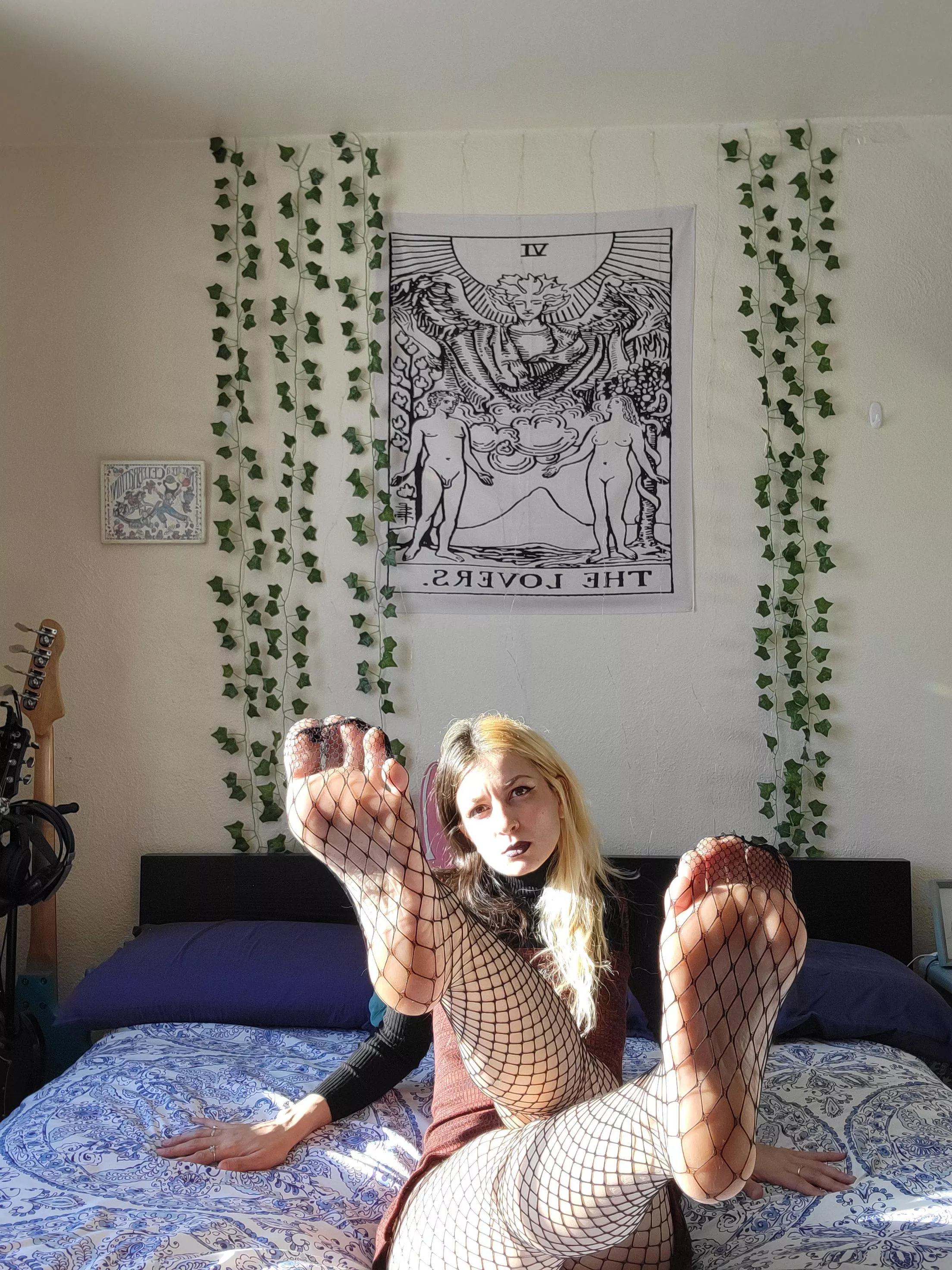 Do you like fishnets? 💋