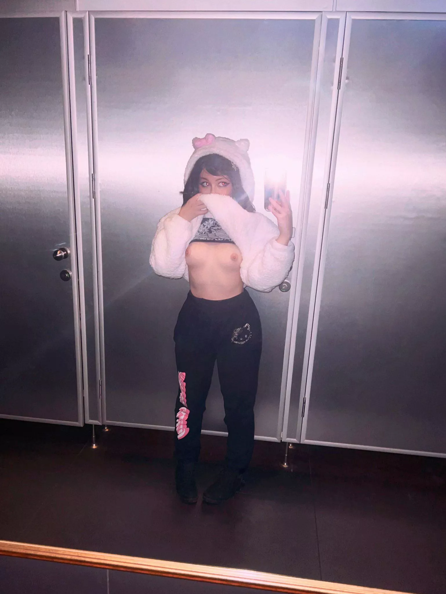 Do you like girls under 5ft?☺️💕