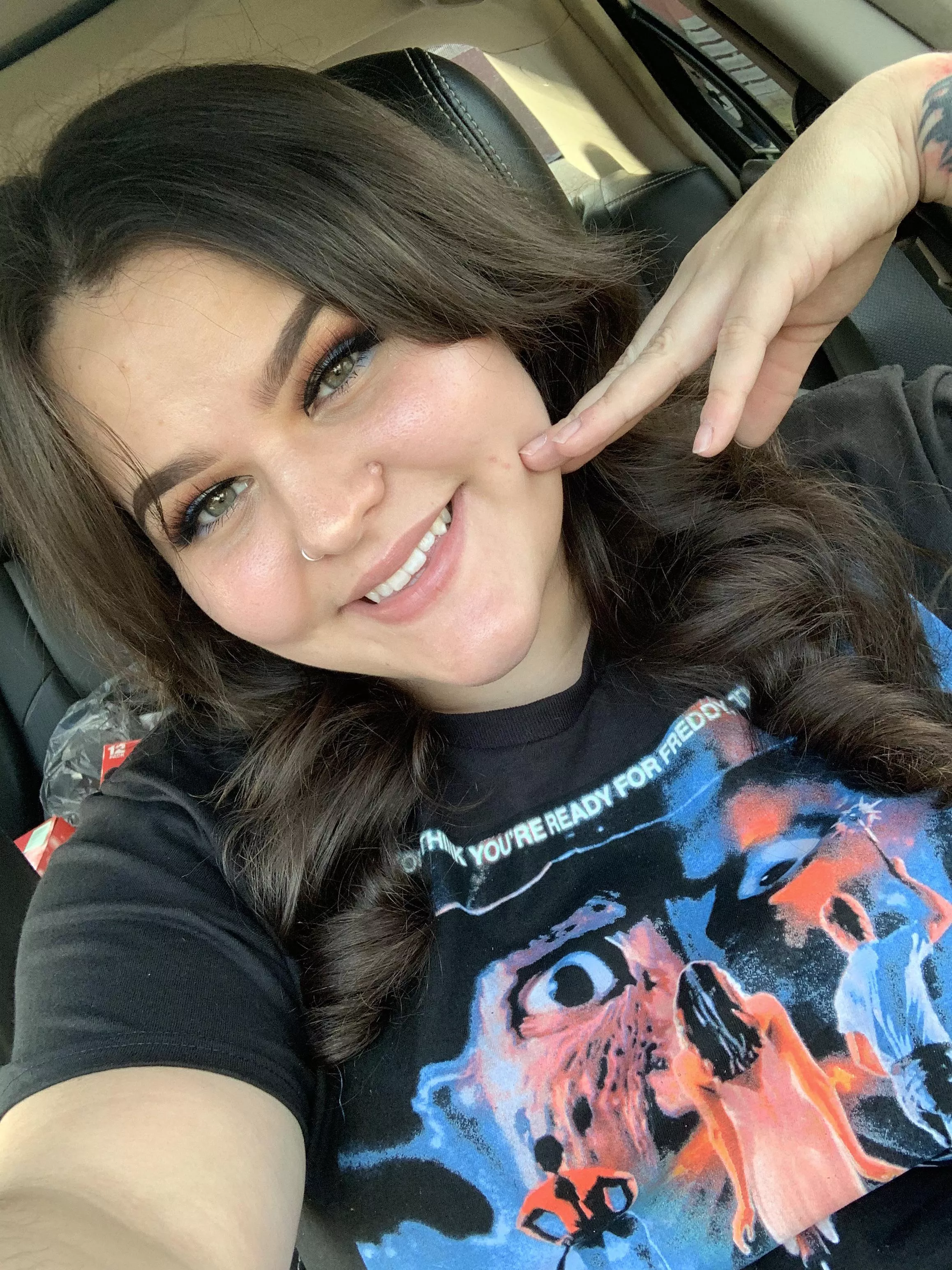 Do you like green eyes? :)