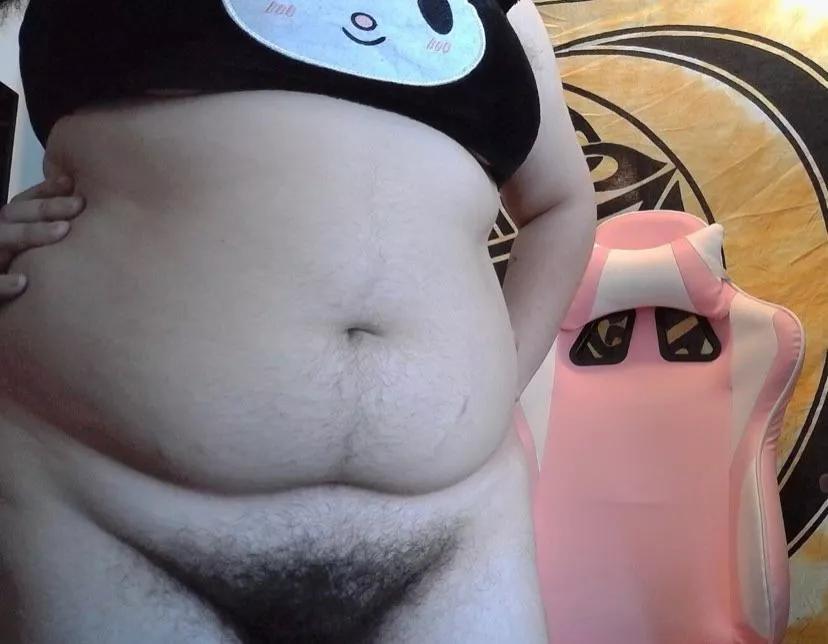 Do you like hairy gamer girls?