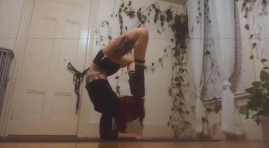 Do you like how flexible I am?ππ€β¨