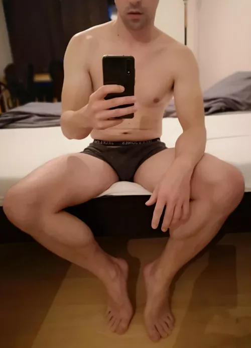 Do you like men with spread legs? π π