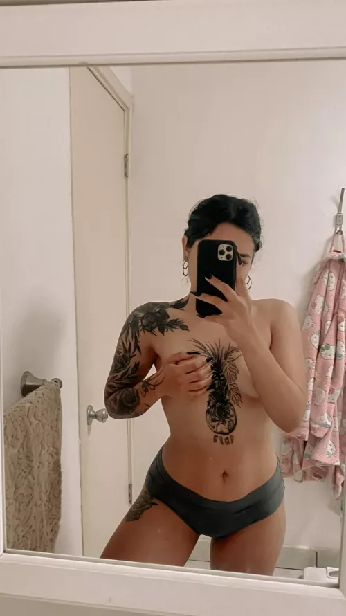 Do you like mirror selfies? π€