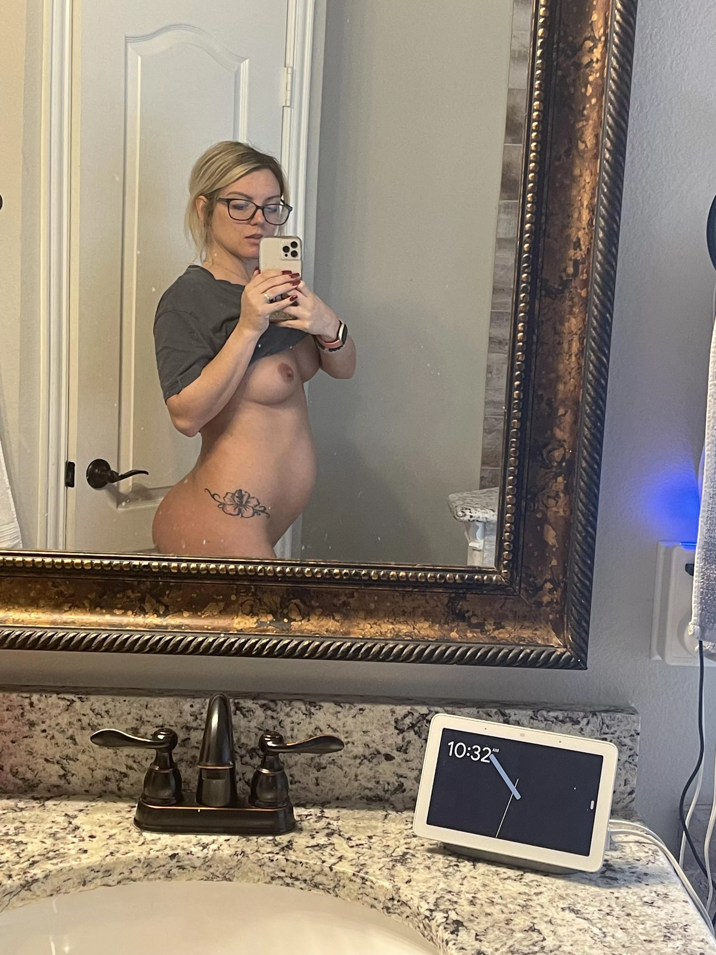 Do you like my 5 month bump??! Does it turn you on?! Do you like my 5 month bump??! Does it turn you on?!