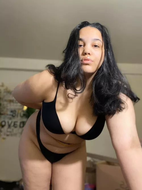 Do you like my Asian curvy bod?