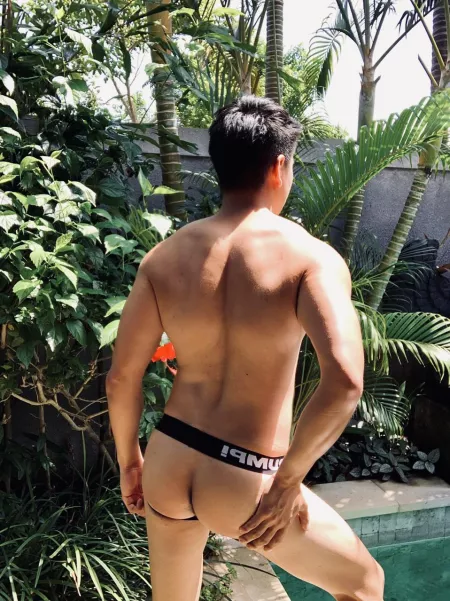 Do you like my back? π