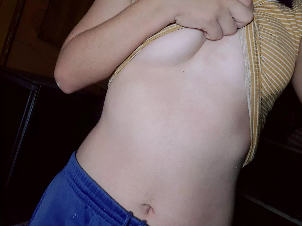 Do you like my body? I love drain your balls daddy 😏😏 VIDS, PICS, DRIVE FOLDER, COCK RATES, CAM2CAM, ROLEPLAY [Selling] / kik & Telegram Lovedoll0 - I do saliva play, anal and other fetishes