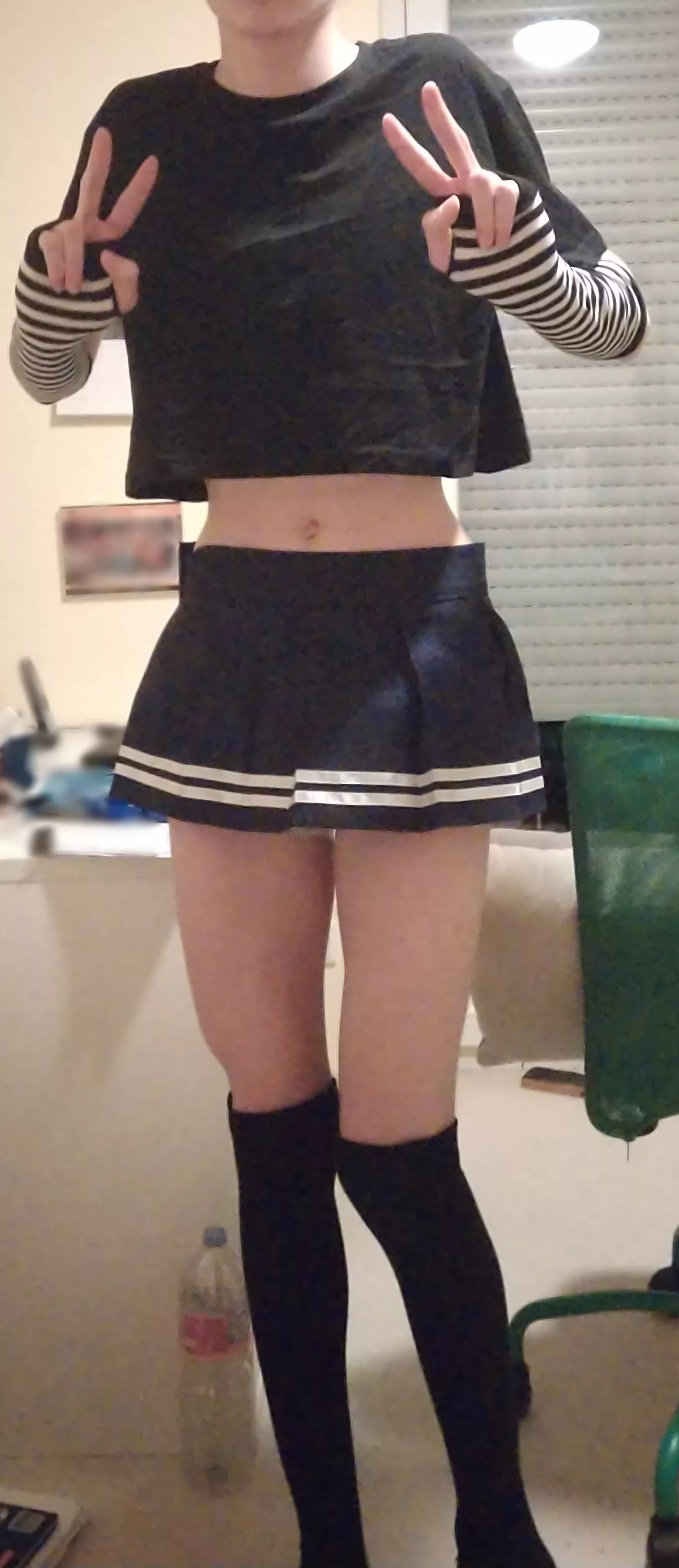 Do you like my cool new striped gloves? :3