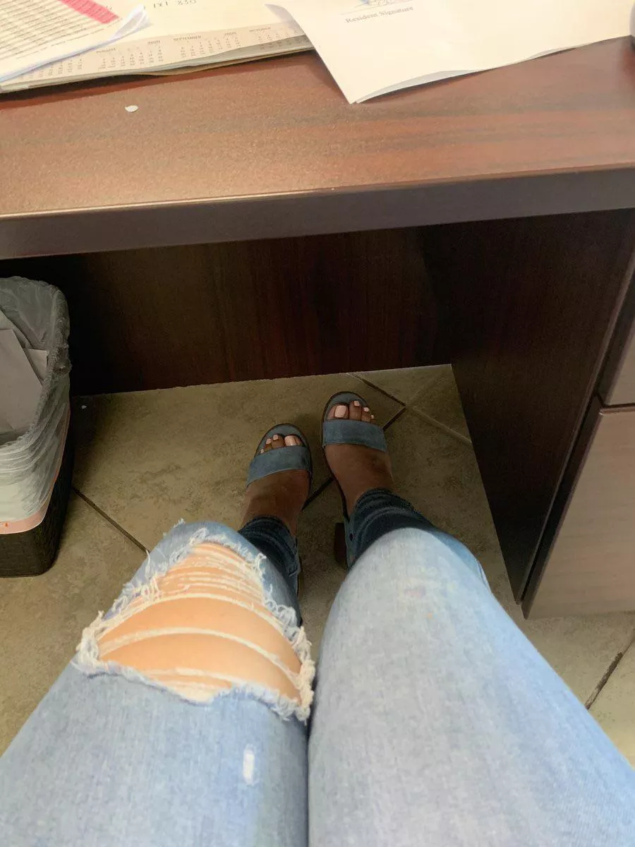 Do you like my feet ?