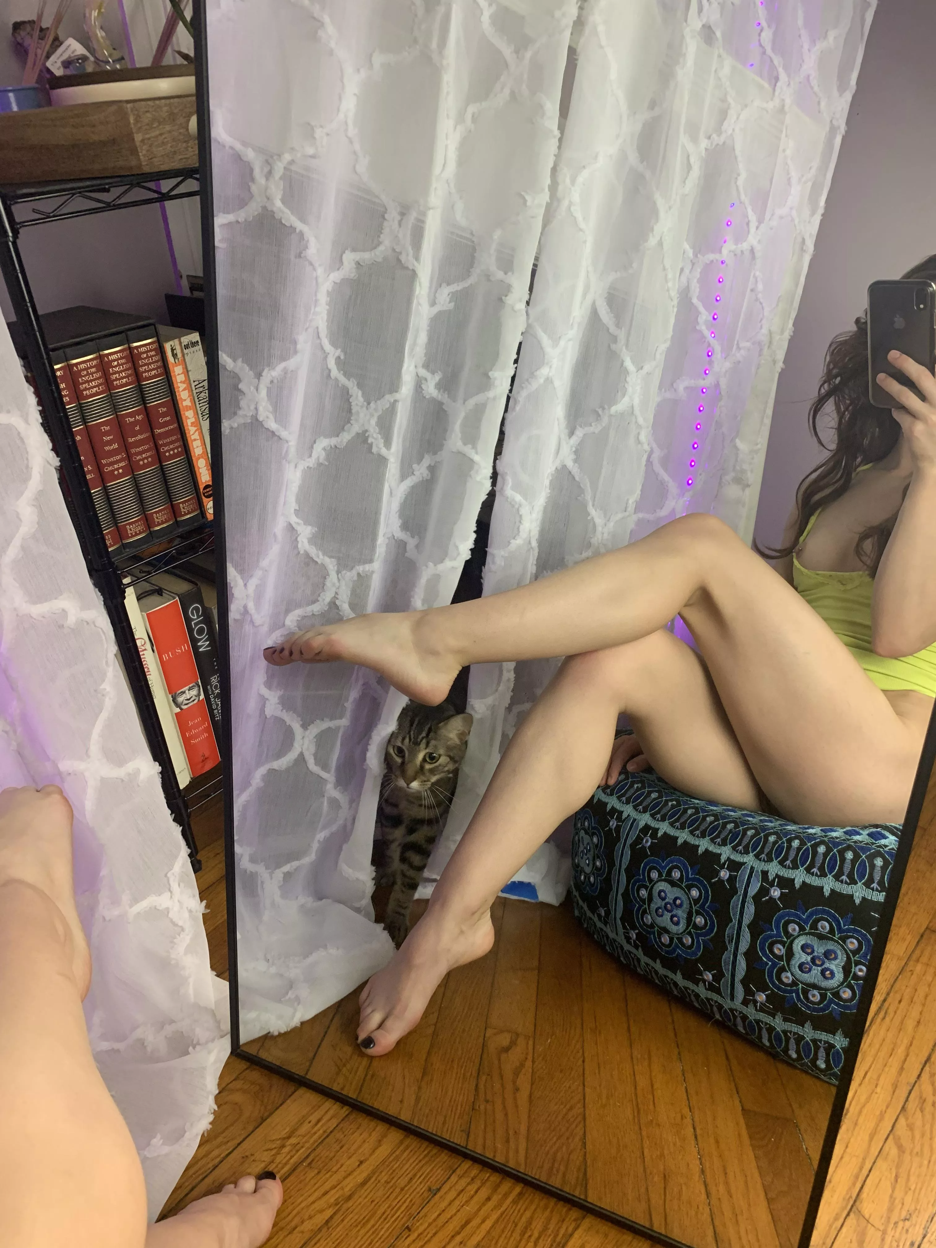 Do you like my legs even tho they’re short?