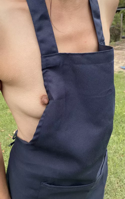 Do you like my new cooking apron ?