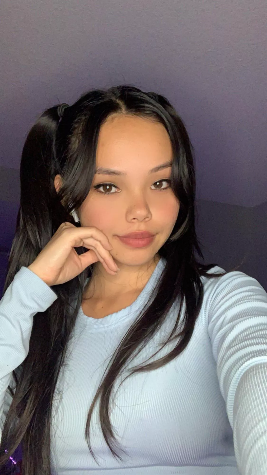 Do you like my ponytails? 🥰