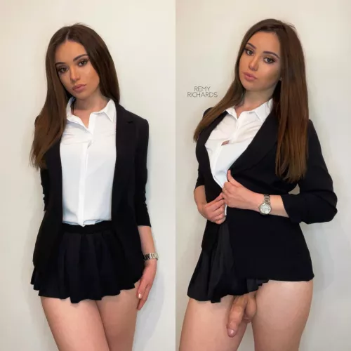 Do you like my surprise ? 🖤