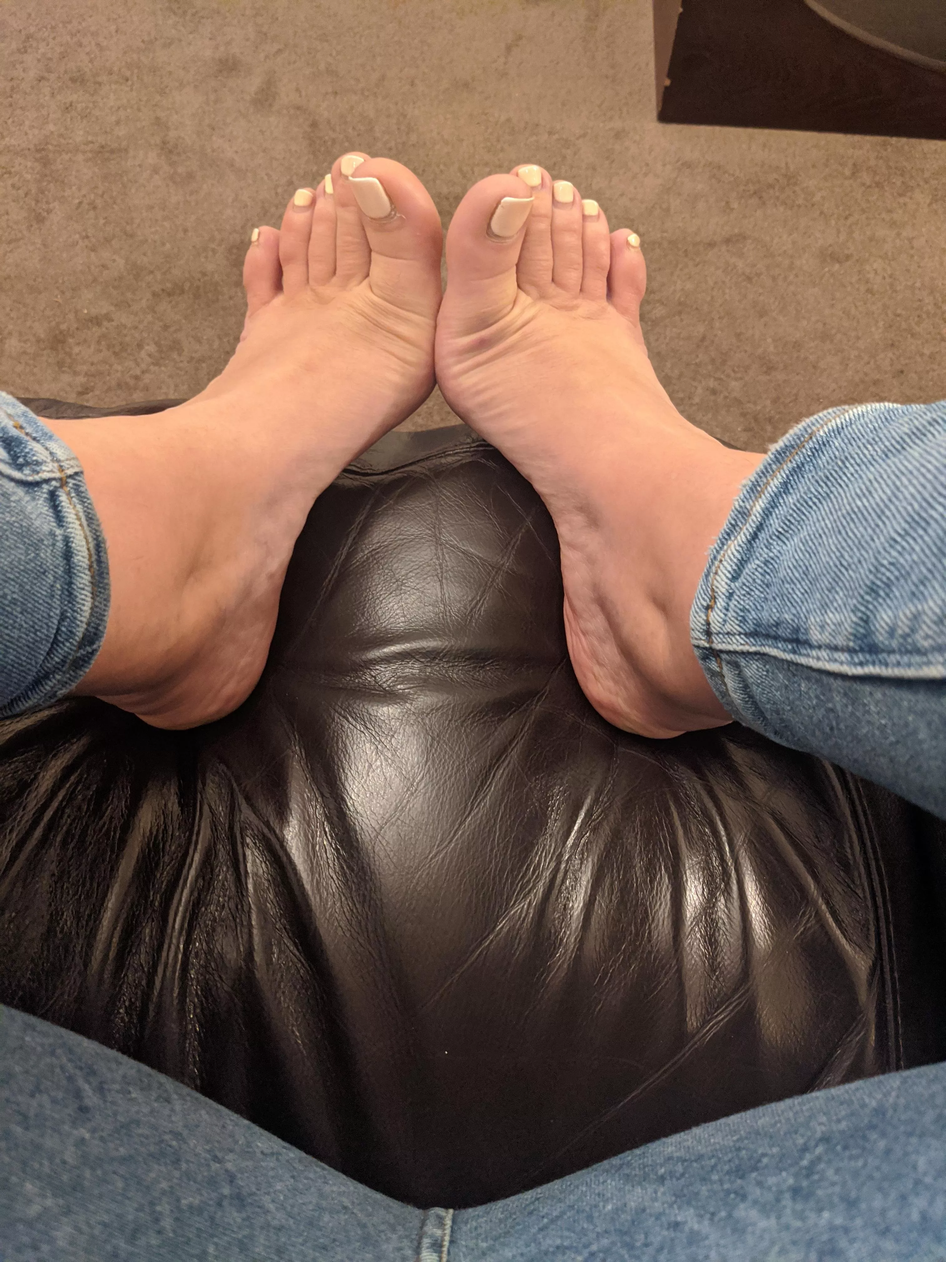 Do you like my toes ?