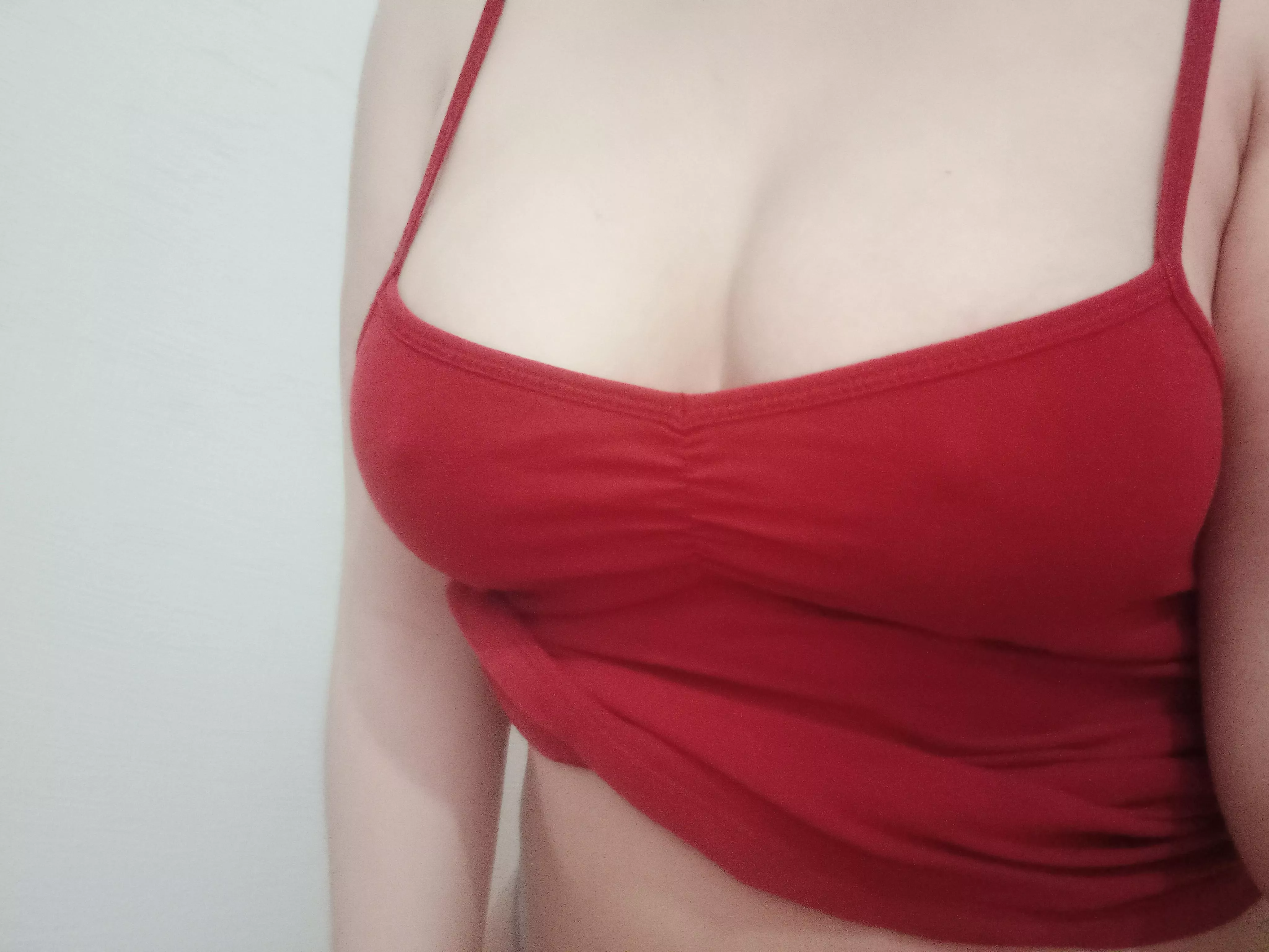 do you like red?? or pokies??