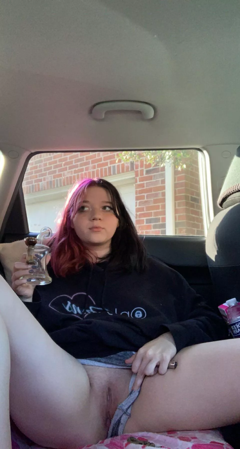 do you like stoner girls?🍃💚