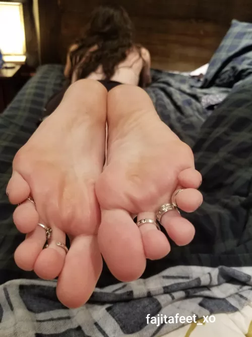 Do you like these soft pink toes?
