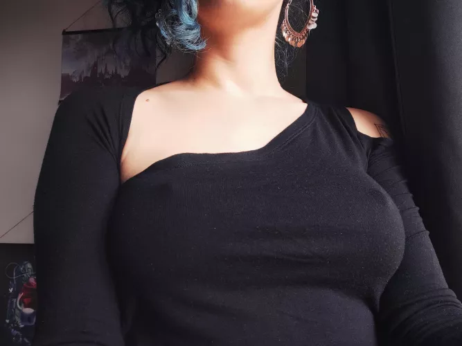 Do you mind if I take my break here? The view is nicer than at my desk [F]