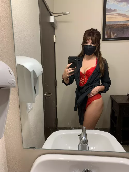 Do you think my coworkers have a clue? 😏 [f]