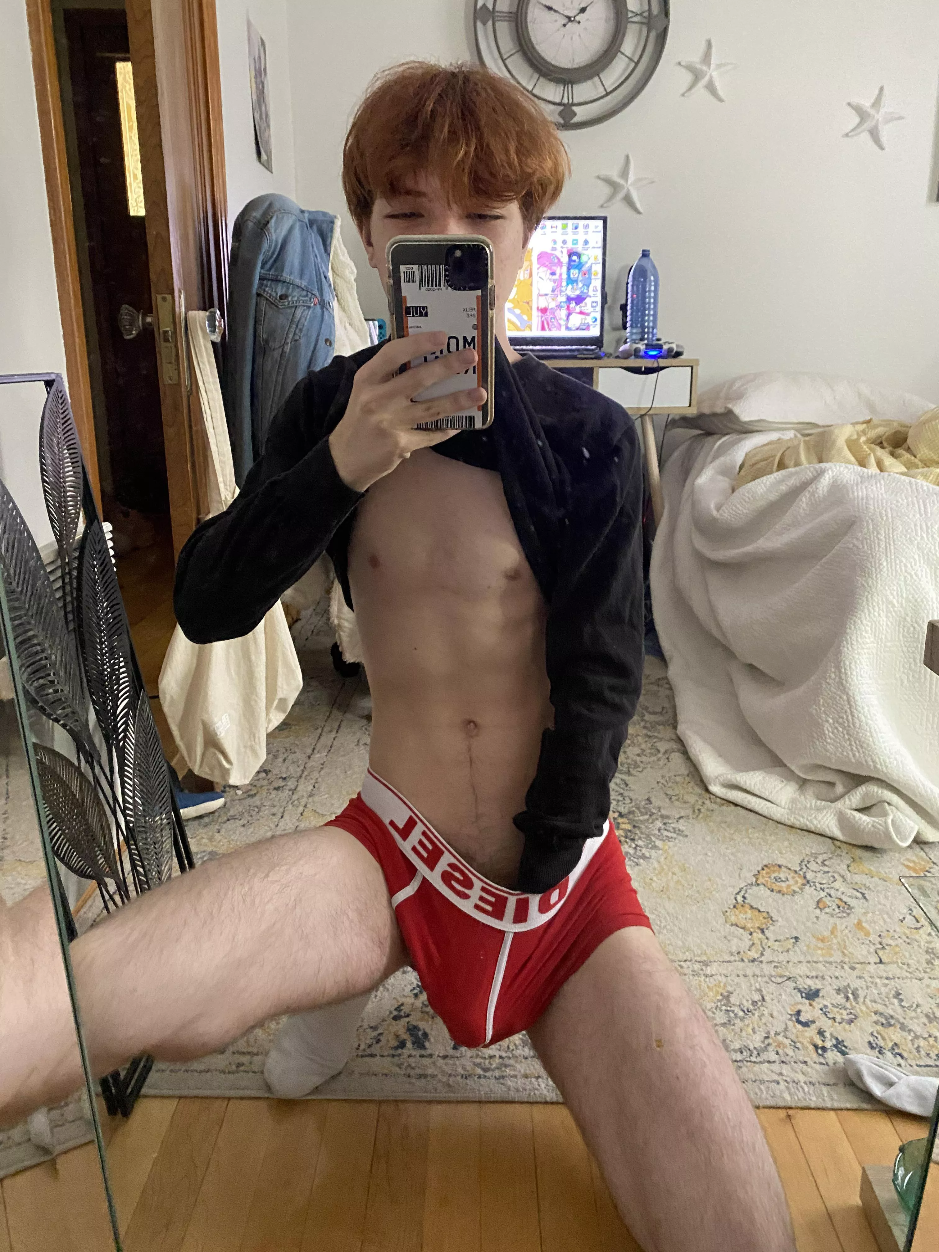 Do you think red underwear suits me? 🤔