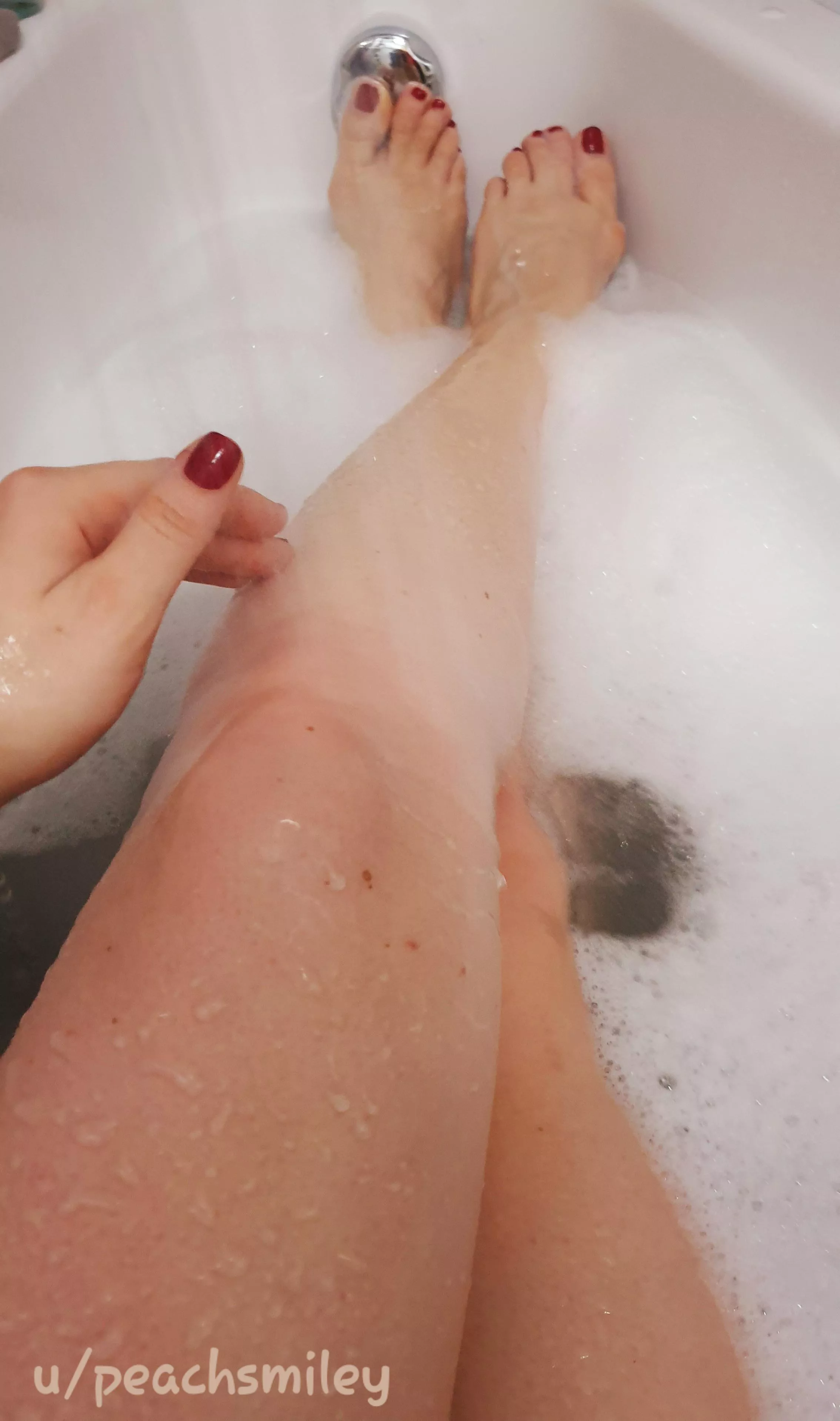 Do you wanna join me? 🍑 [OC] [F]