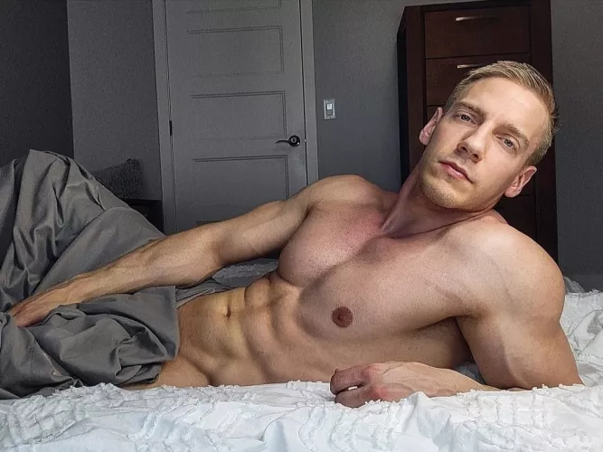Do you wanna lay in bed with me? š„°