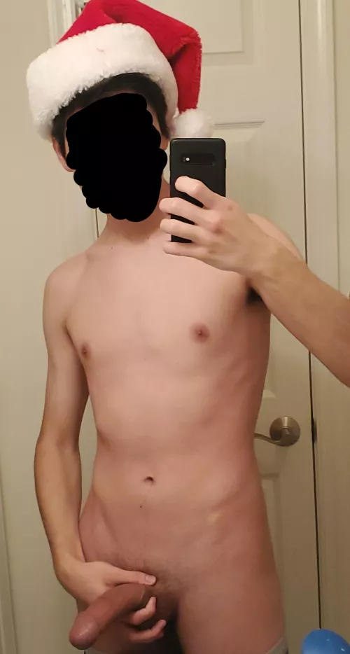 Do you want me to be your boy for Christmas? 😏