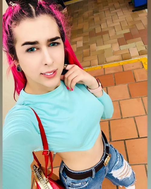 Do you want me to yourself? 🙈