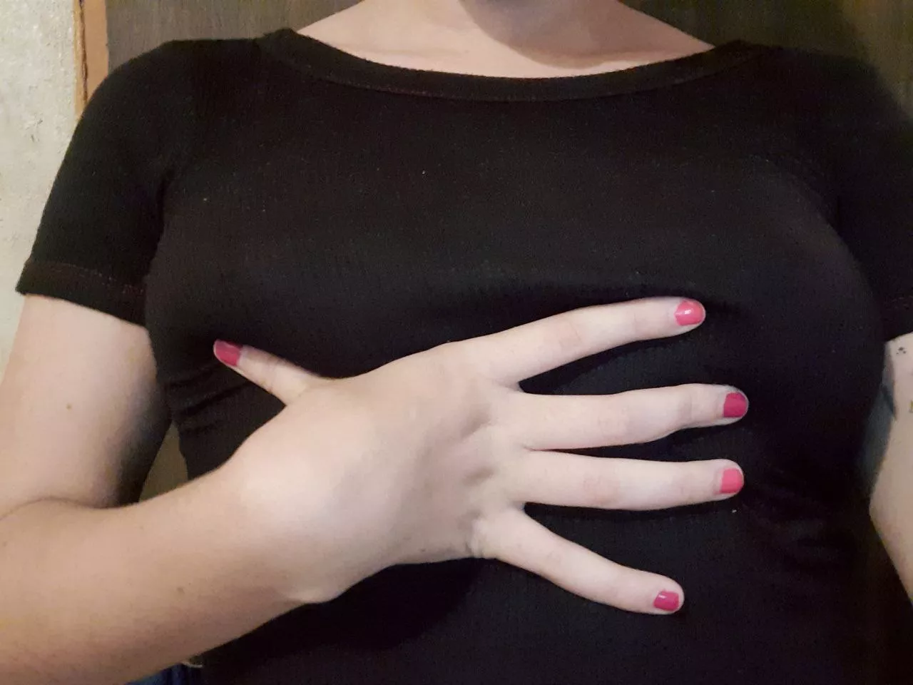 Do you want serve this sunday? want be my valentine? 😏😏 VIDS, PICS, DRIVE FOLDER, COCK RATES, CAM2CAM, ROLEPLAY [Selling] / kik & Telegram Lovedoll0 - I do saliva play, anal and other fetishes