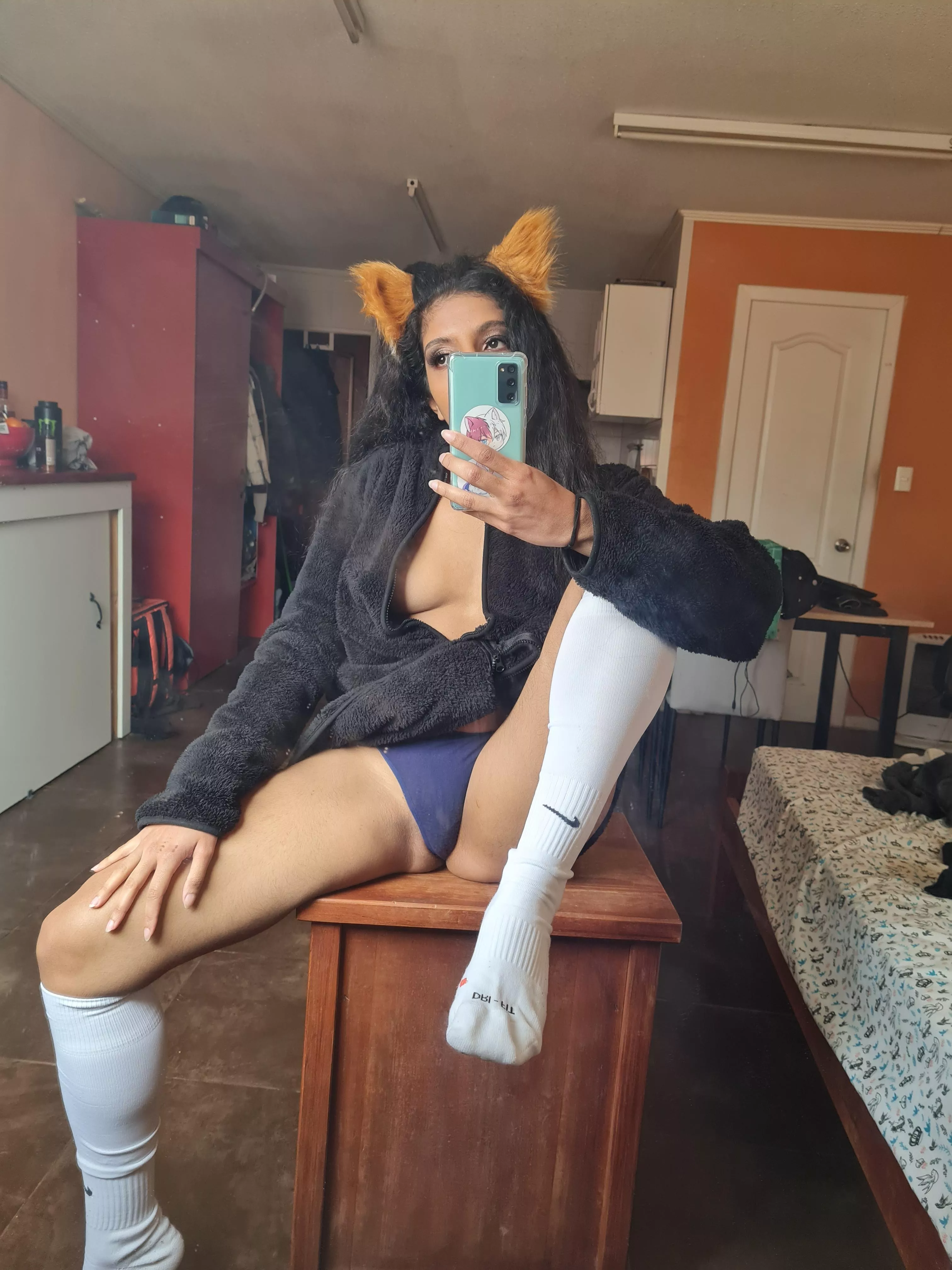 Do you want to meet me? I am very along today :3