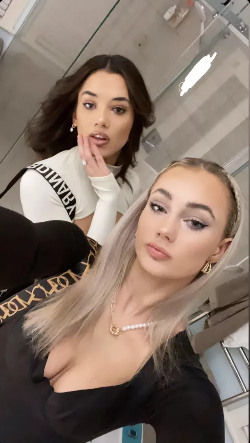 Do you want to rail Stella(brunette) or Nikki(blonde) more?