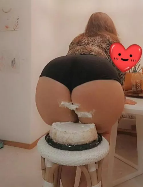Does anybody have this Video or know where I can get it?🎂🍑