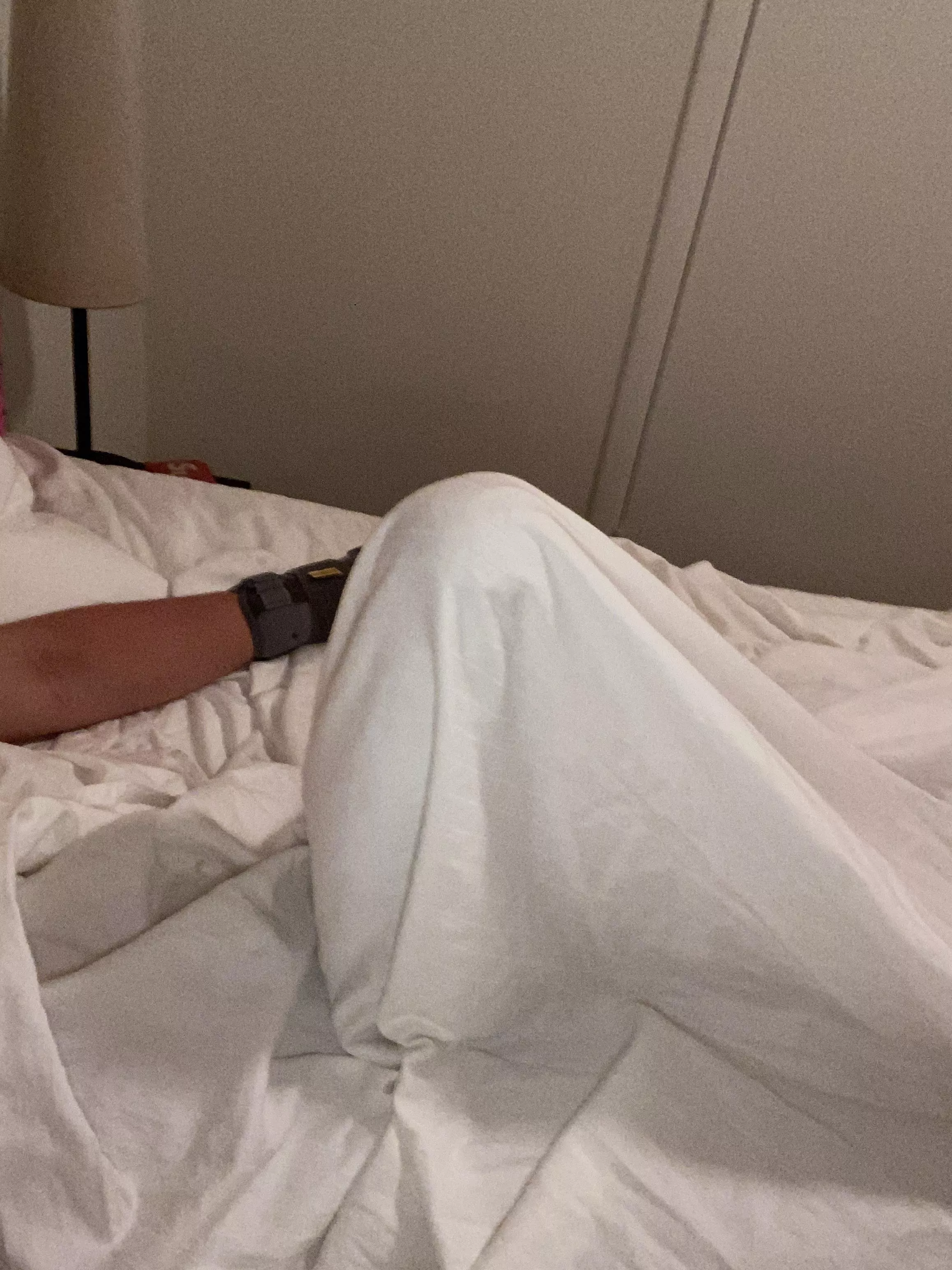 Does anyone else get morning wood before bed? Does anyone else get morning wood before bed?