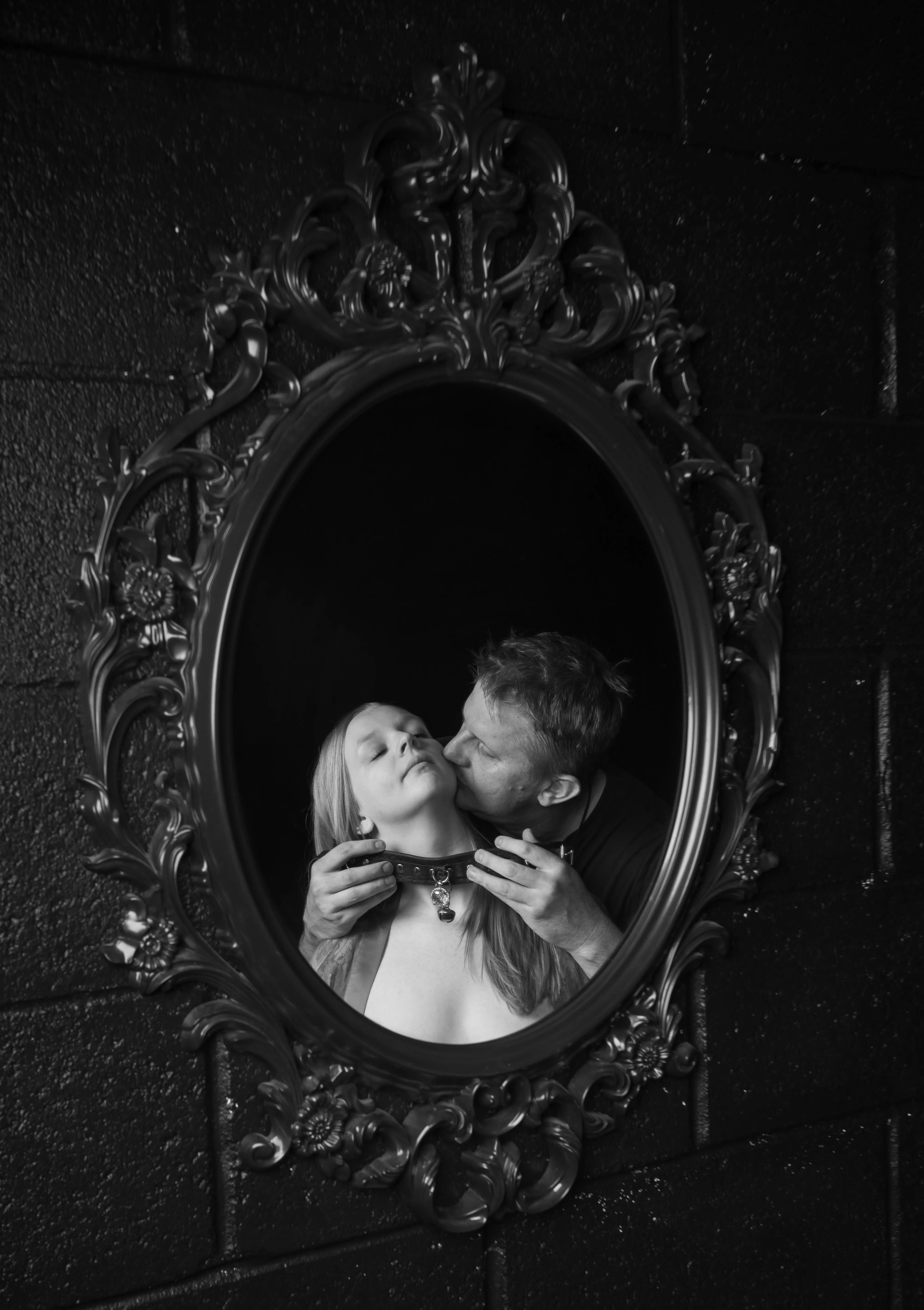 Does anyone else start to drop into sub space when being collared? 😍