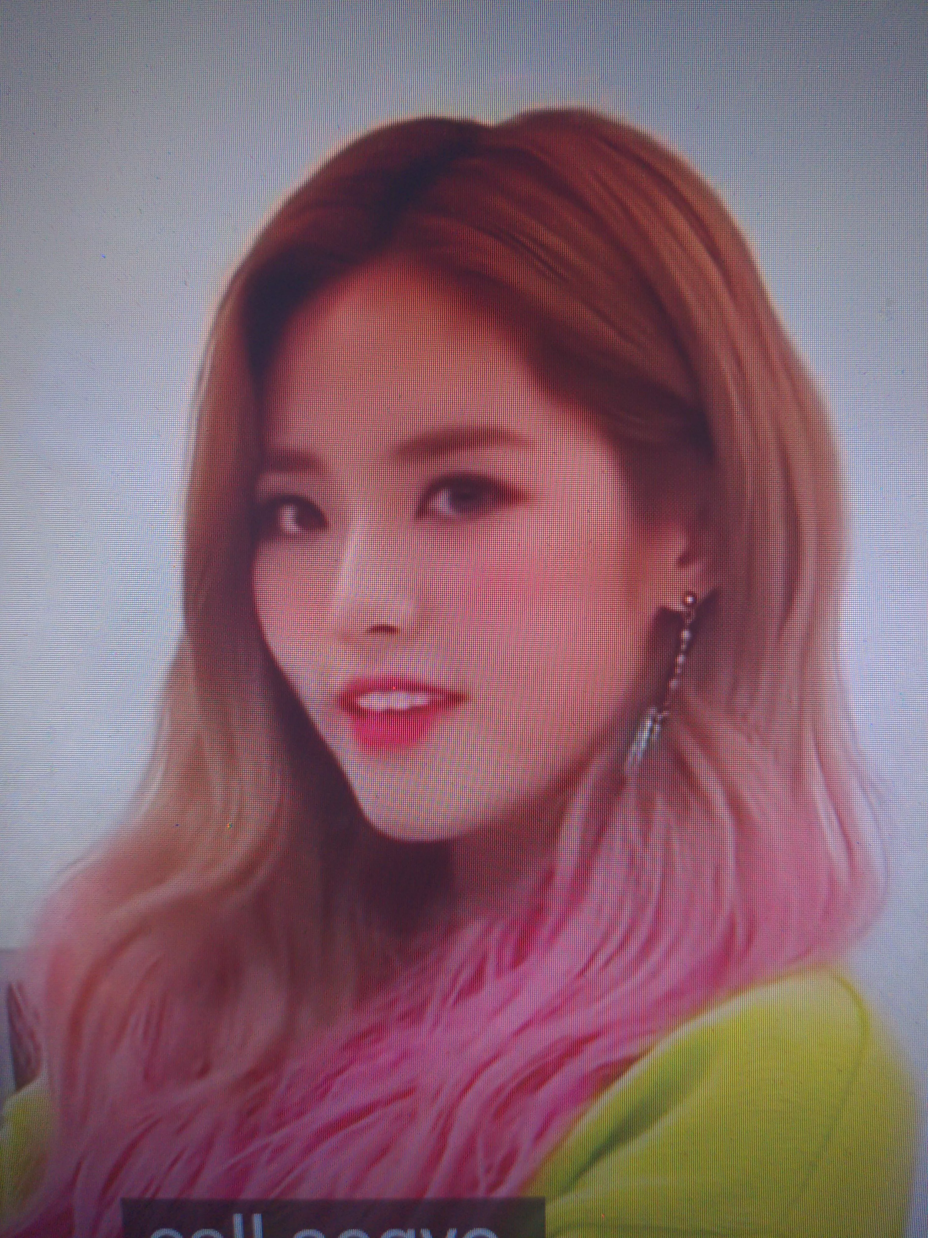 does anyone know who this is? she's gorgeous does anyone know who this is? she's gorgeous