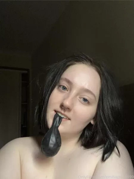 does it count as goth if itβs a black balloon?
