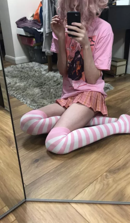 Does my first outfit look cute?