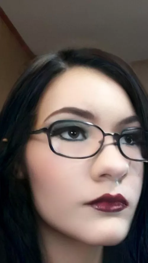 Does my makeup look okay today?(face reveal)