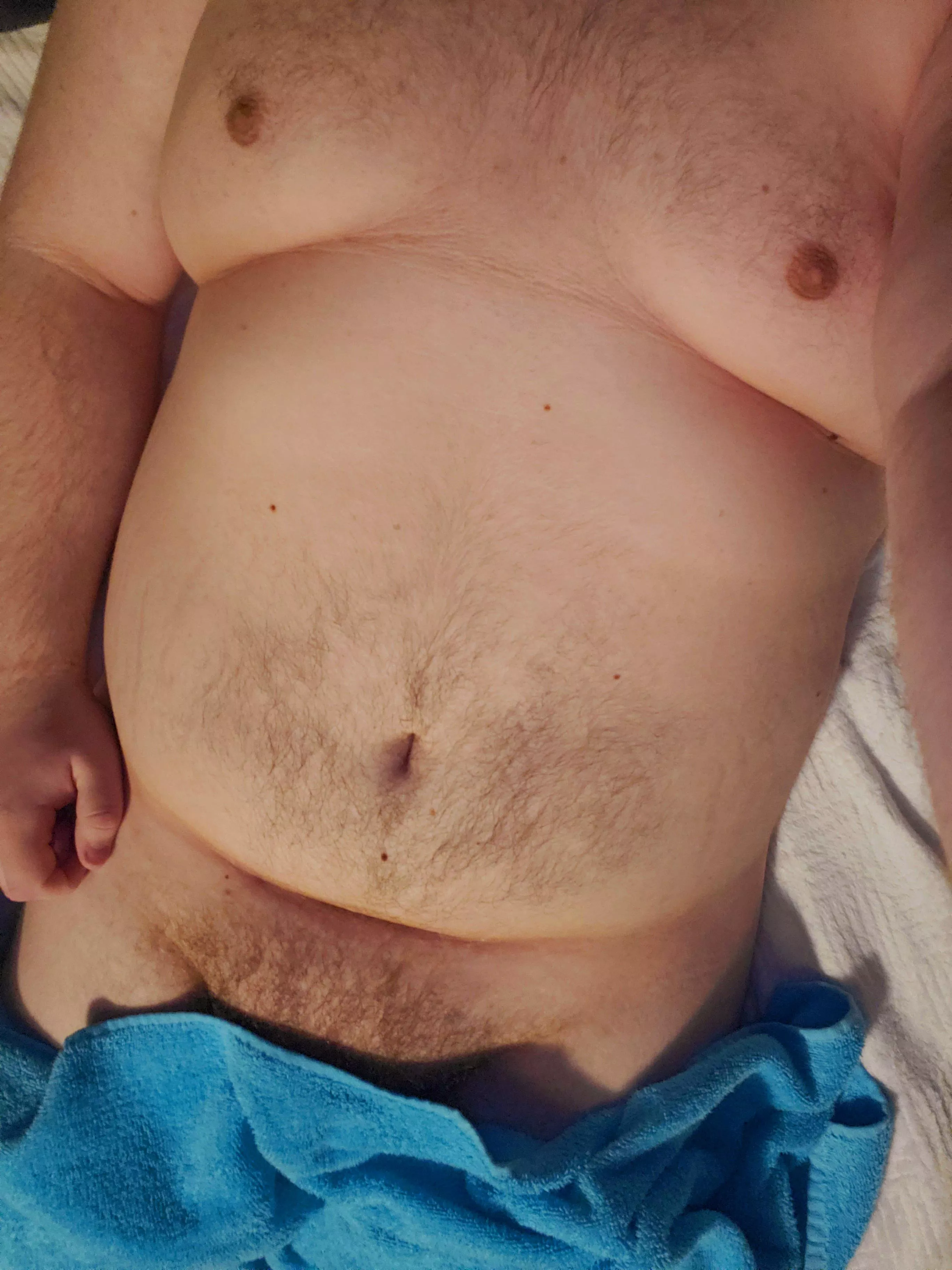 Does this count as a tease? (Post-Shower Pic)