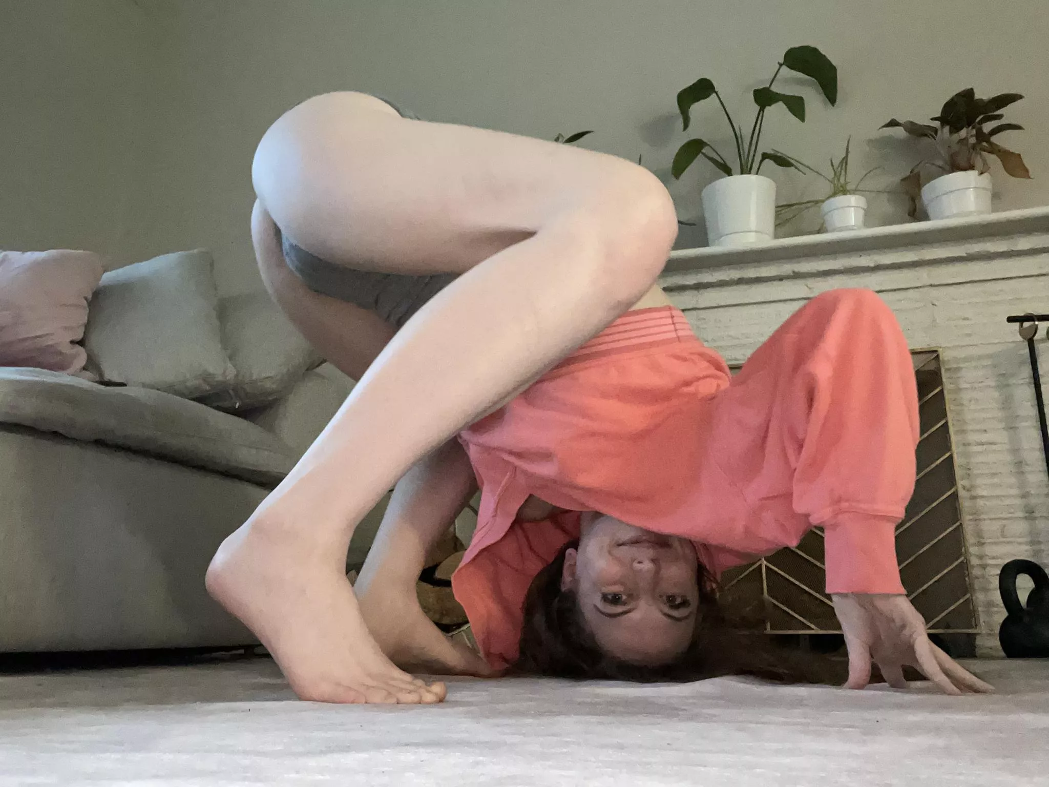 Does this count as face down ass up? 🤪